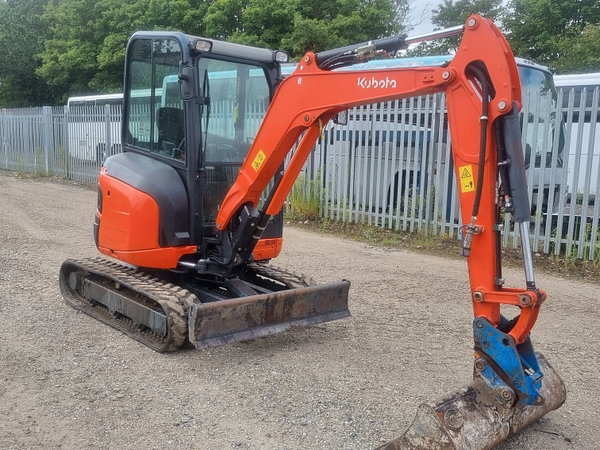 Chris Atkin & Son Ltd - Kubota U27-4